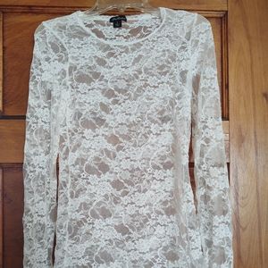 🤍🤍Lacy White Top🤍🤍
